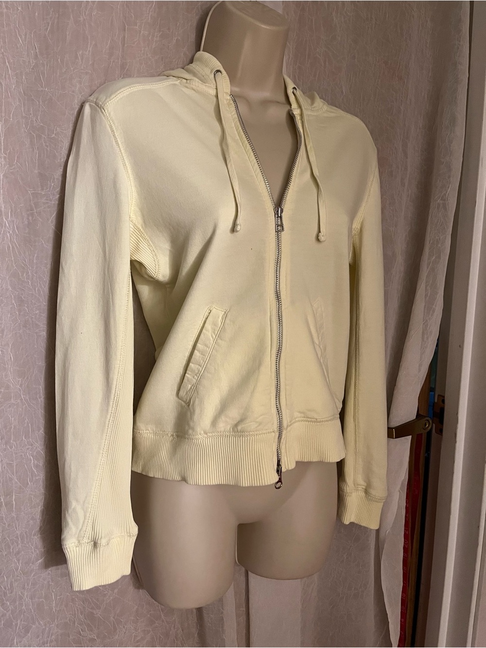 Gap Washed Yellow Zip-Up Hoodie - girls Lightweight front zip sweatshirt/hoodie